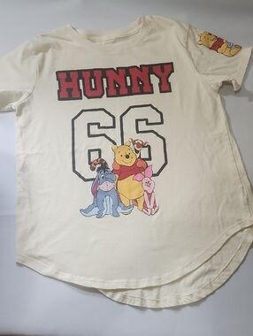 Disney Cream 'HUNNY 66' Winnie the Pooh Graphic Tee